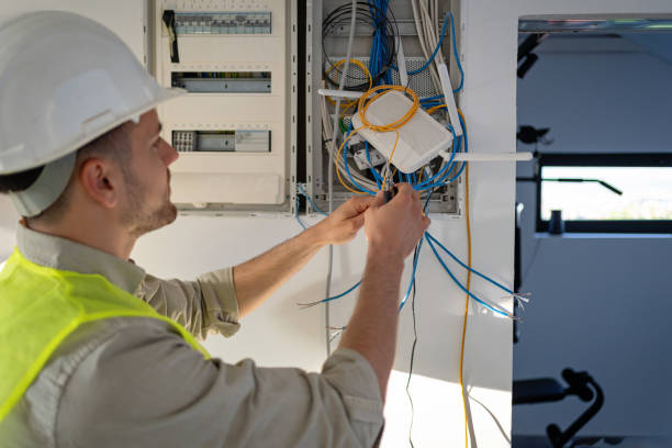 Best Electrical Outlet Repair  in Carlinvle, IL